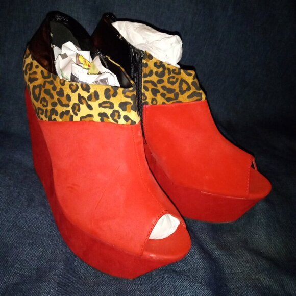 " COLOR BLOCK ME "Red/ Leopard /Black Wedges Open Toe - Picture 1 of 5